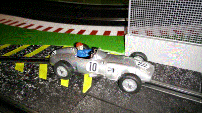 CARTRIX - 2015 - 0035 - Mercedes-Benz W196 #10 - 1955 J.M.Fangio - British GP